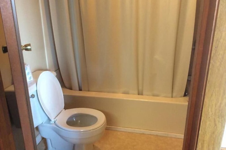 Room 19 of 32