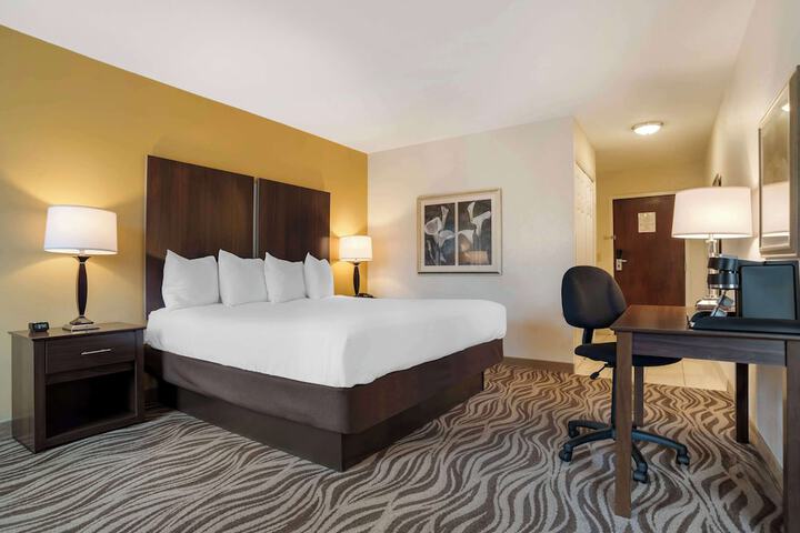 Room 34 of 42