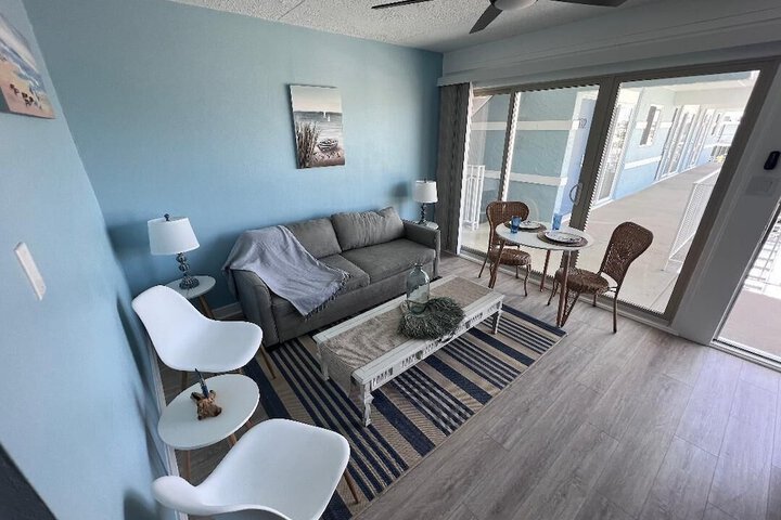 Room 15 of 38