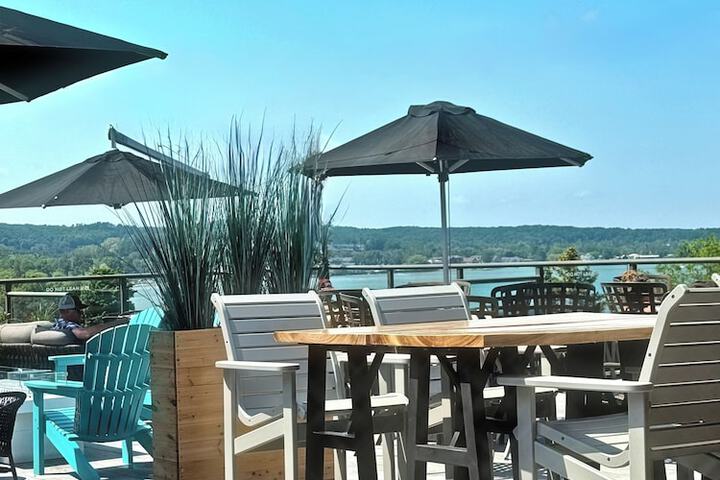 Hotel Indigo Traverse City by IHG