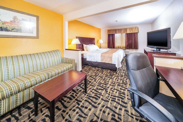 Quality Inn & Suites Danville East