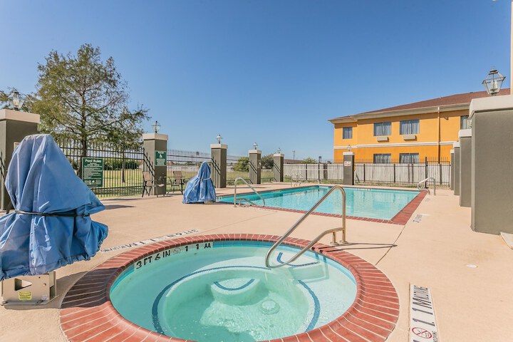 Pool 3 of 41