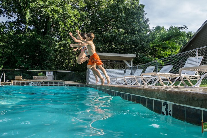 Candlewyck Cove Resort