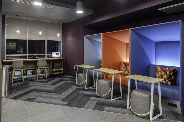 Business Center 22 of 22