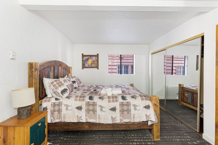 Room 43 of 61