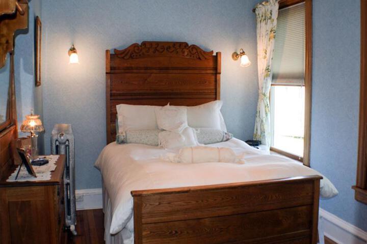 THE ANDRIE ROSE INN