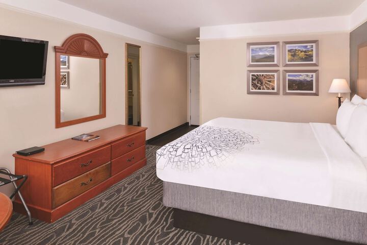 Room 43 of 57