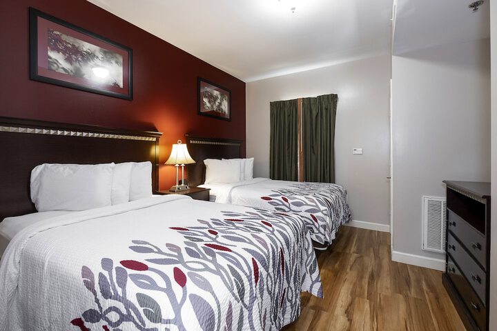 Room 33 of 50
