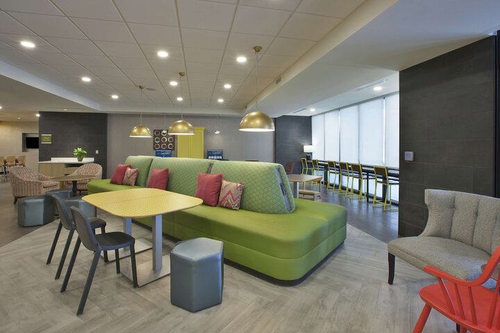 Hotel Interior 9 of 33