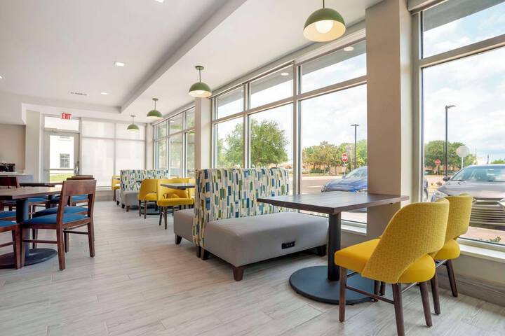 Breakfast/Coffee Service 44 of 47