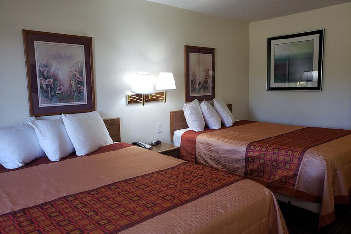 Americas Best Value Inn & Suites Harrisonville