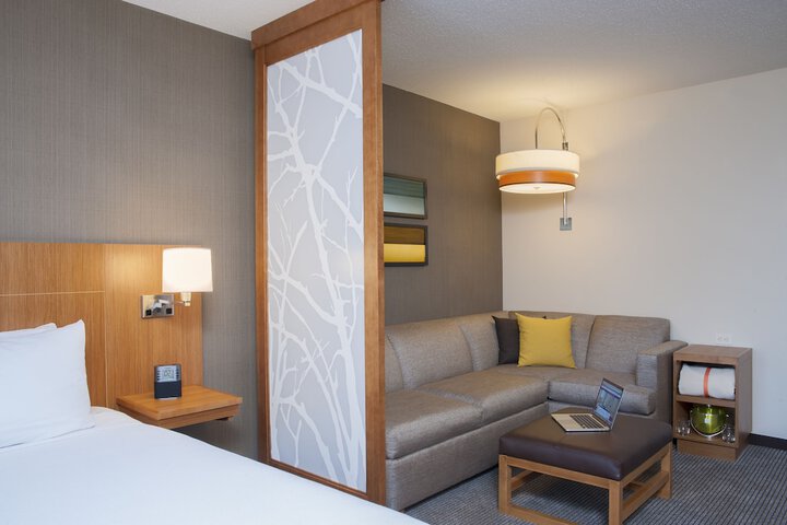 Room 15 of 27
