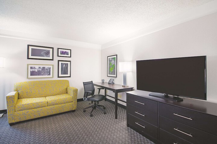 Room 14 of 39