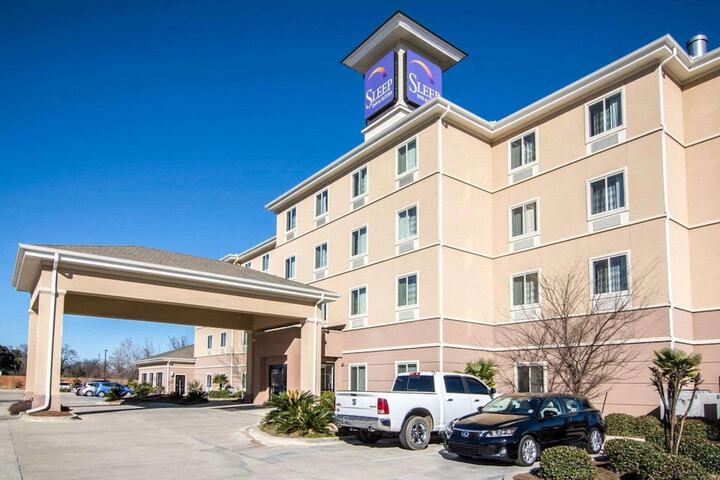 Hotel 2 of 39