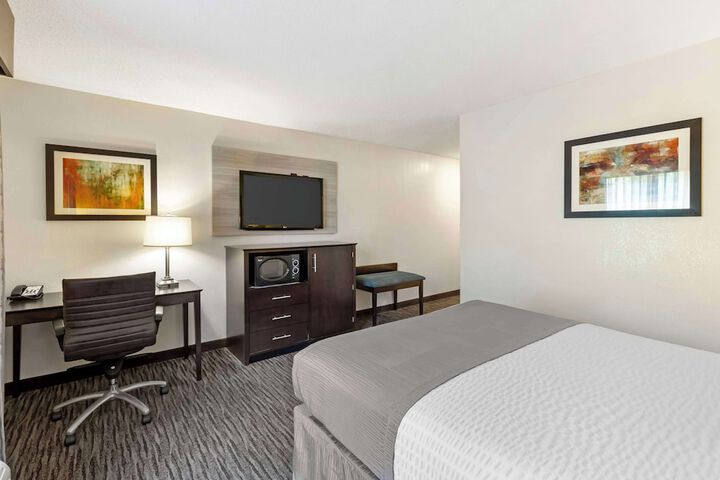 Best Western Magnolia Inn & Suites
