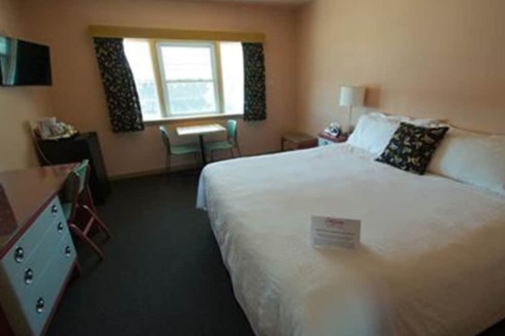 Room 17 of 75
