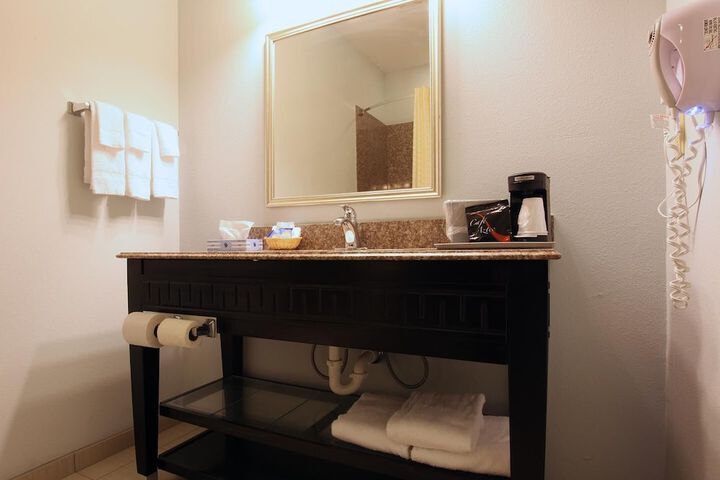 Room 8 of 23