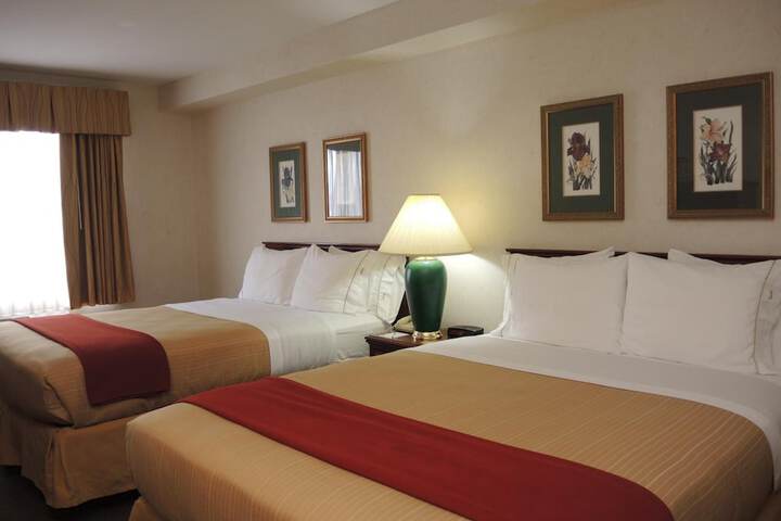 Room 32 of 50