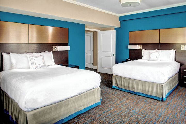 Room 10 of 26