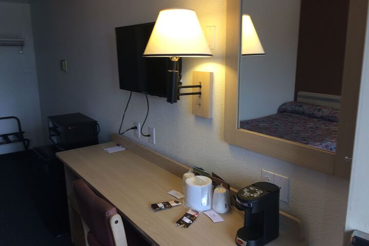 Room 22 of 35
