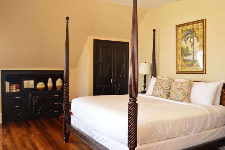Room 16 of 22
