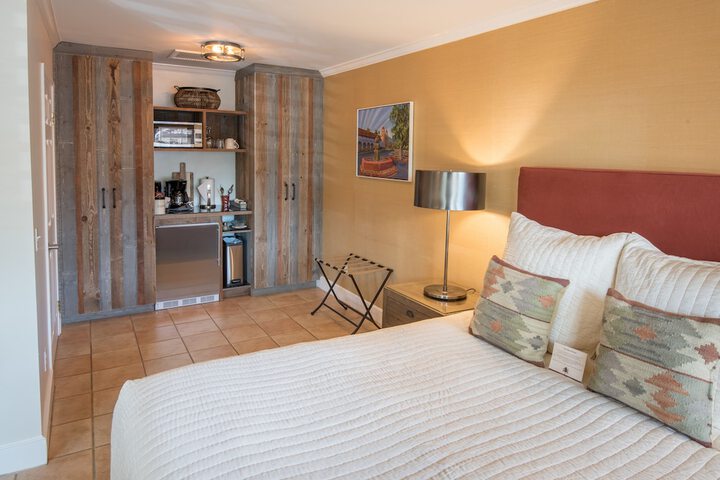 Room 43 of 158