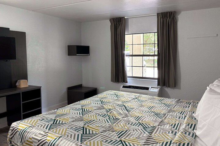 Room 31 of 40