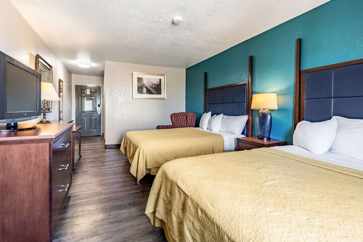Room 20 of 32