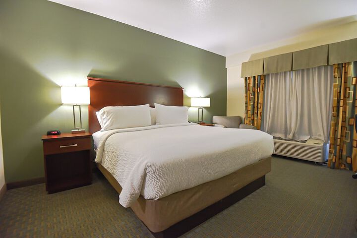 Room 28 of 113
