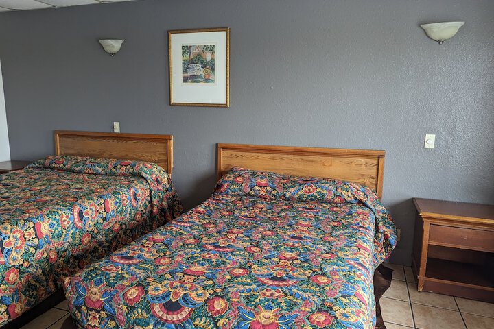 Room 8 of 13