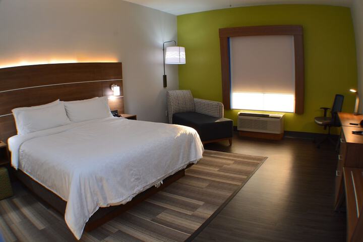 Room 22 of 42