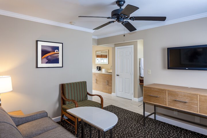 Room 26 of 43