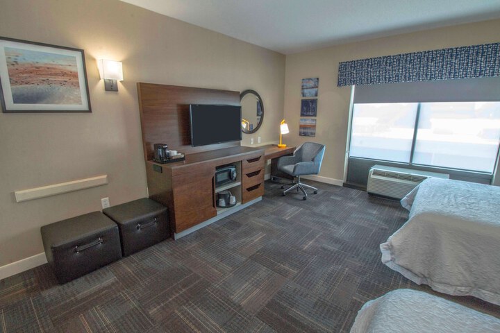 Room 32 of 54