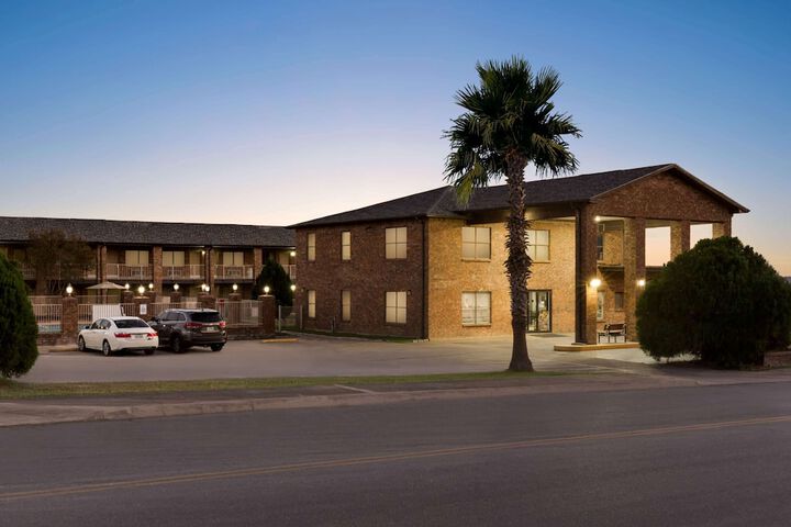 Hotel 9 of 57