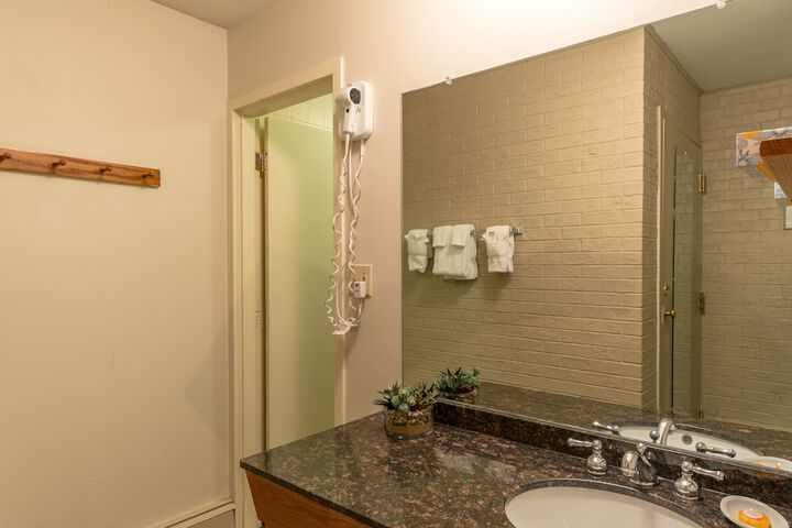 Room 16 of 59