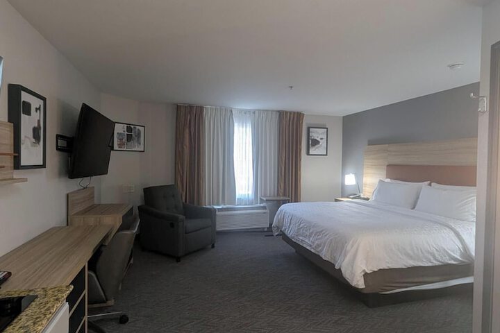 Room 50 of 68