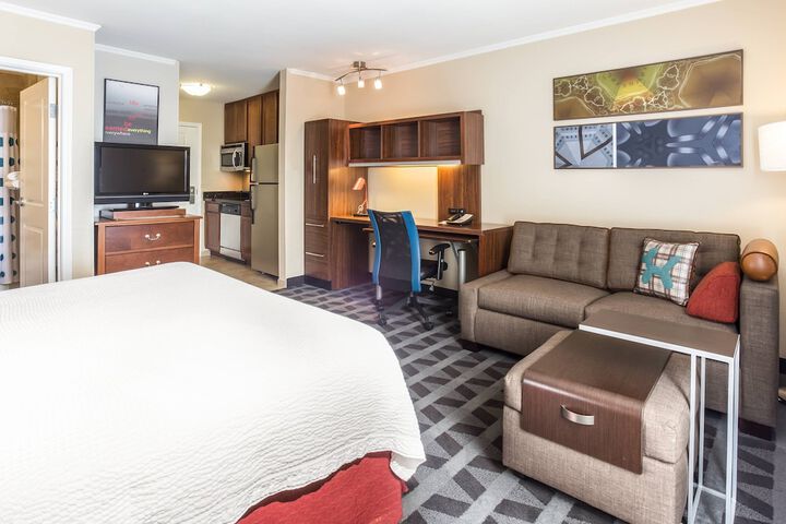 Room 16 of 27