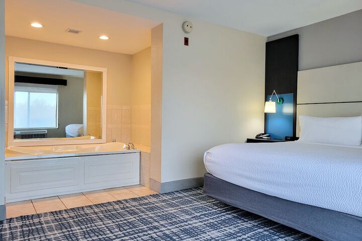 Room 42 of 90