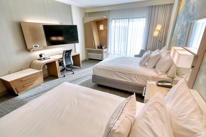 Room 11 of 24