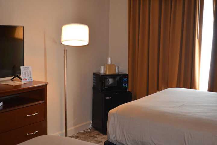 Room 13 of 28