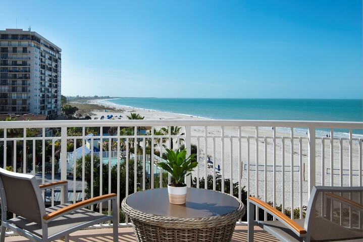 Beach House Suites by the Don CeSar