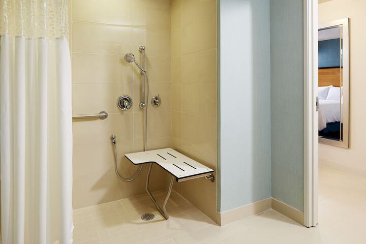 Room 16 of 27