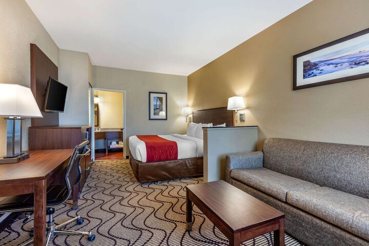 Room 26 of 39