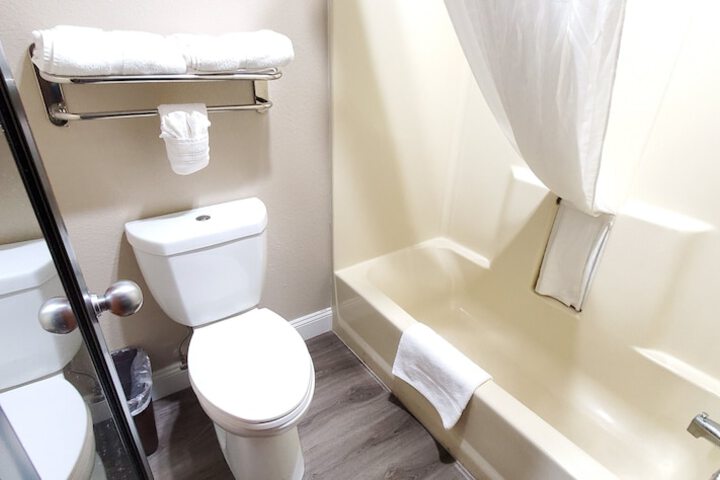 Super 8 by Wyndham Paris
