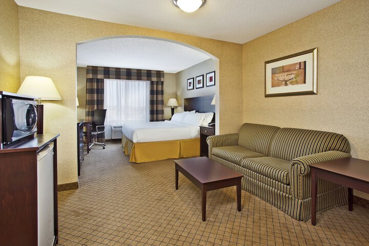 Room 19 of 37