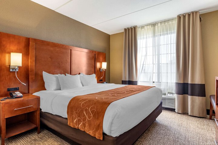 Comfort Suites Grand Rapids South