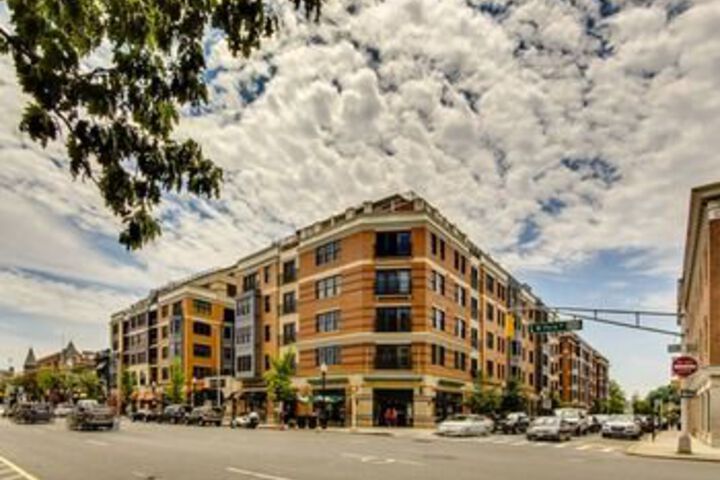 Global Luxury Suites at Monroe