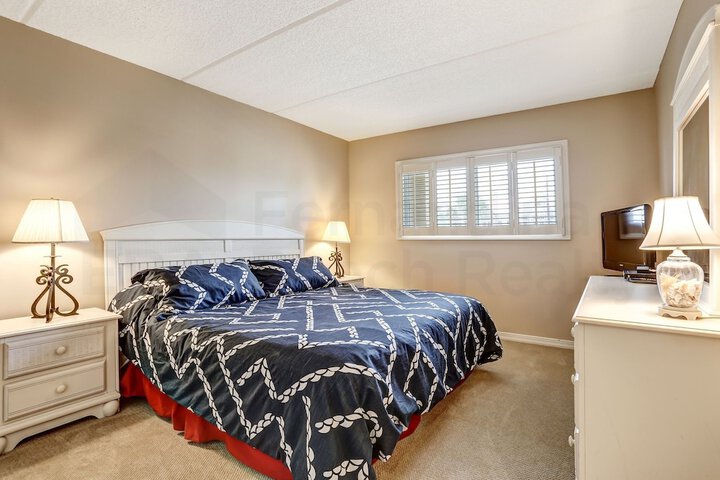 Room 13 of 22
