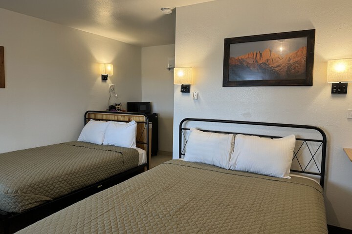 Room 7 of 16