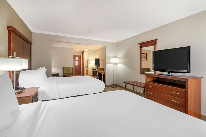 Room 25 of 42